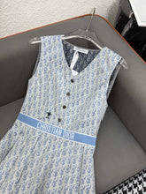 DIO SLEEVELESS V NECK DRESS 25 IN JACQUARD 266684